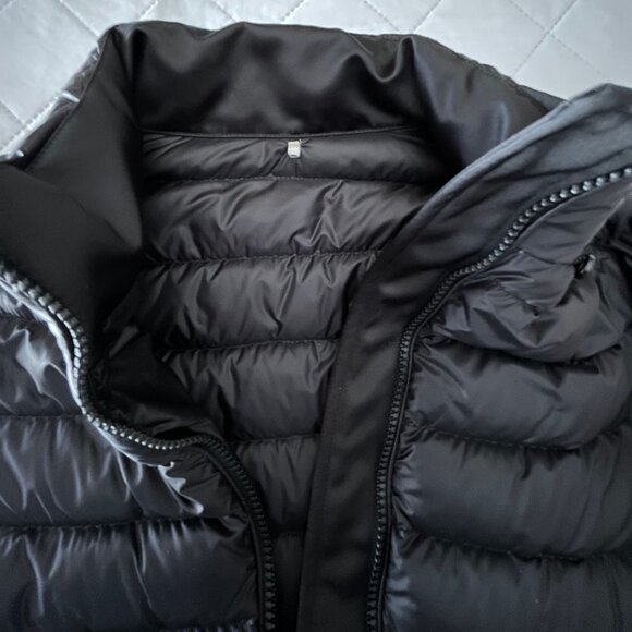 Moncler Vest w/Hood - Longe Saison - Black - Size 3 - Authentic - Picture 14 of 17
